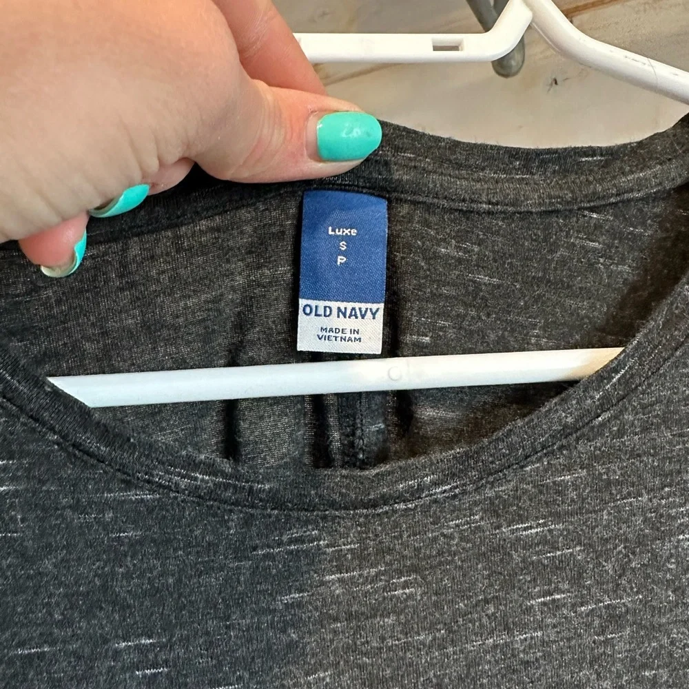 Old Navy | Black Heathered Luxe Jersey Swing Tank - Picture 3 of 6